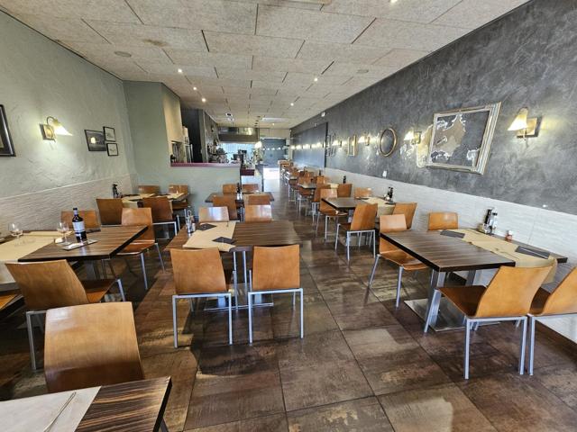 RESTAURANTE CON LICENCIA DE RESTAURACIÓN DE TRES PLANTAS EN TRASPASO EN EL CENTRO DE CALELLA, BARCELONA photo 0