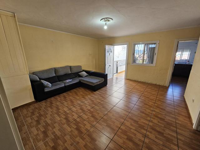 PISO EN VENTA EN MATARO, LEJOS DEL ESTRÉS Y CERCA DE TODO CON TERRAZA DE 79M2 photo 0