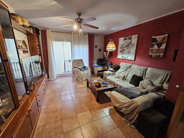 CASA DE 3 PLANTAS CON GARAJE EN VENTA EN PINEDA DE MAR, BARCELONA photo 0