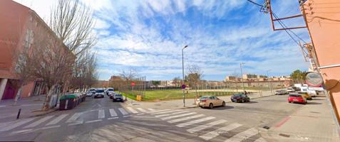 OPORTUNIDAD PARA INVERSORES: LOCAL CON PROYECTO DE CAMBIO DE USO PARA DOS VIVIENDAS EN SABADELL photo 0