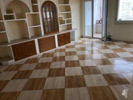 PISO PARA REFORMA PARCIAL CON GARAJE Y TRASTERO EN VENTA EN BLANES photo 0