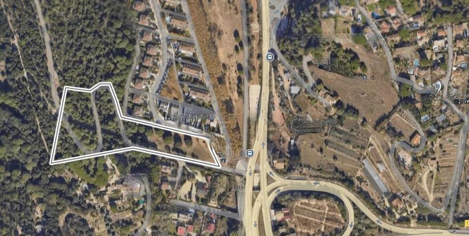 OPORTUNIDAD PARA INVERSORES: TERRENO URBANO EDIFICABLE PARA 25 VIVIENDAS EN VENTA EN ARENYS DE MUNT photo 0
