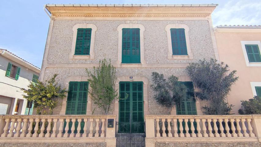 CASA DE PUEBLO DE DOS PLANTAS CON PATIO Y GARAJE EN EL BONITO PUEBLO DE COSTITX, MALLORCA photo 0