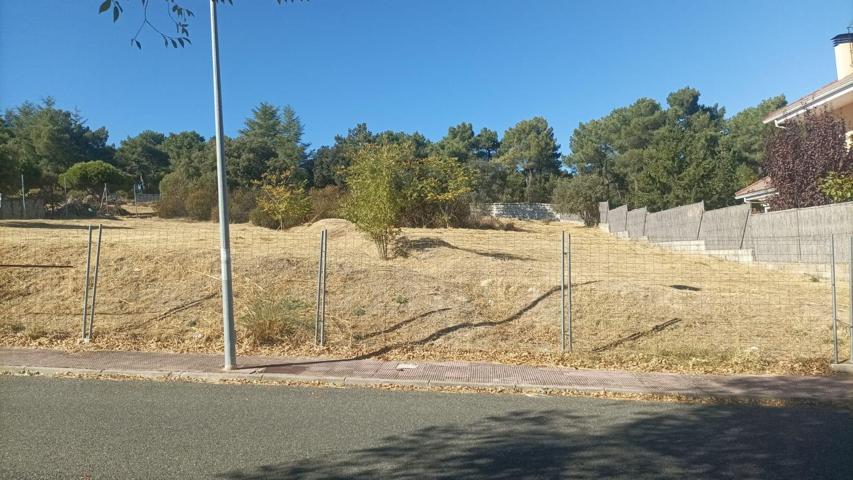 Terreno Urbanizable En venta en Guadarrama, Guadarrama photo 0