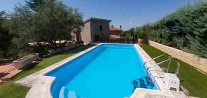 ¡PRECIOSO CHALET EN EL COTO LISTO PARA ENTRAR A VIVIR! photo 0