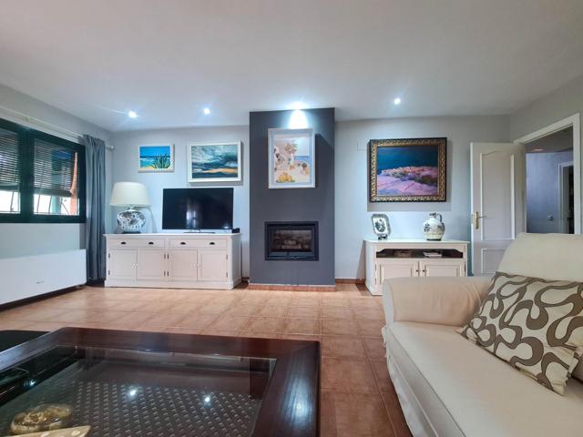 ¡PRECIOSO CHALET EN EL COTO LISTO PARA ENTRAR A VIVIR! photo 0