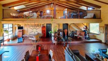Chalet independiente rústico en las Colinas: dos salones, dos cocinas, chimenea, jardín, etc. photo 0