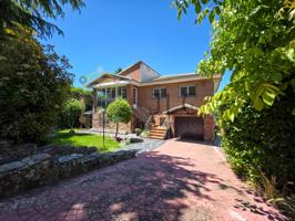 🏡 En Venta: Amplio Chalet en la Urbanización El Coto 🏡 photo 0