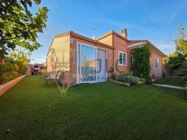 Unifamiliar En venta en Castilla La Mancha, Galapagos photo 0