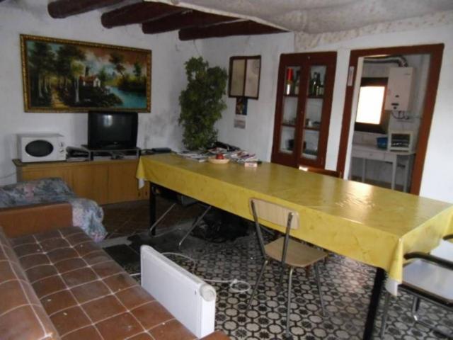 CASA EN VENTA CON MUCHAS POSIBILIDADES photo 0