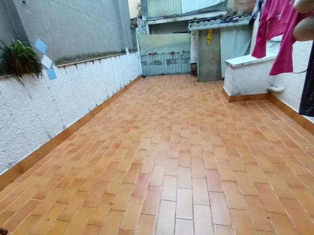 EDIFICIO EN VENTA CON GARAJE Y TRES VIVIENDAS photo 0