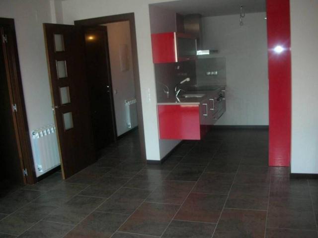 PISO PLANTA BAJA SEMINUEVO DE VENTA CON PARQUING photo 0