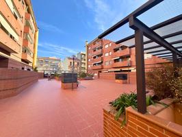 BONITO PISO CON PARKING INCLUIDO Y CERCA DEL MAR EN PINEDA!! photo 0