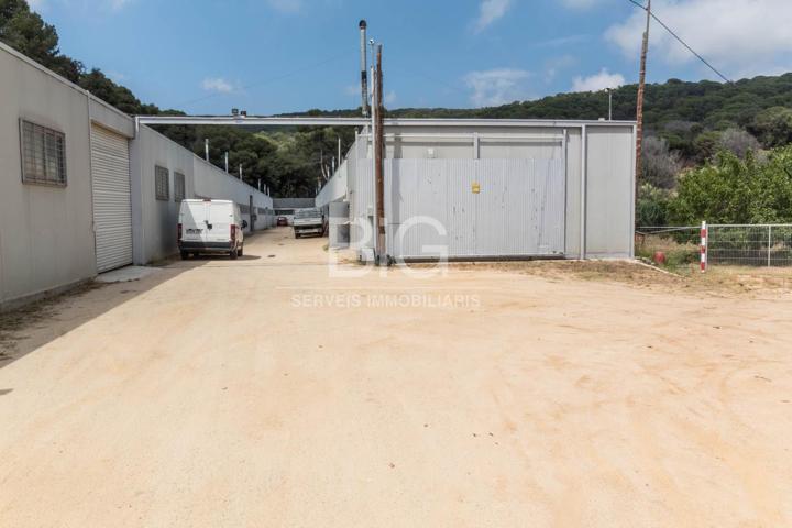 Venta de dos fincas rústicas en Mataró, cerca de la autopista photo 0