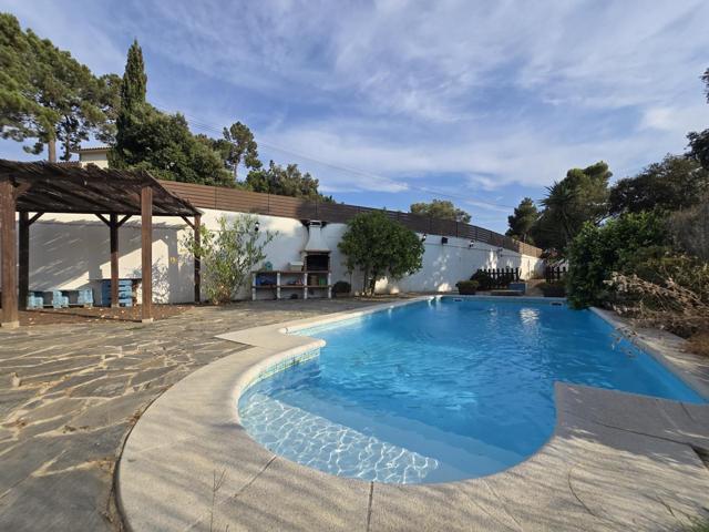 Chalet con piscina en Sant Cebrià photo 0