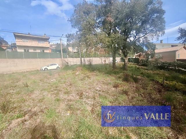 TERRENO POLANO EN URBANIZACIÓN photo 0