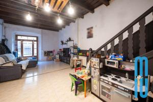 🏡 Casa de pueblo con encanto en pleno centro de Argentona photo 0