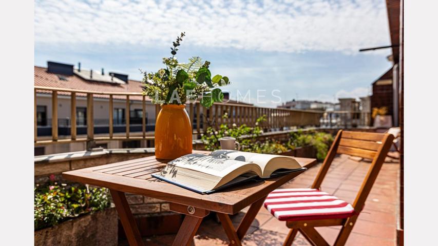 Amplia vivienda con terrazas y vistas despejadas en el corazón de Gros, a un paso de la Zurriola photo 0