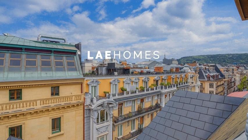 Piso exterior en edificio de hormigón – Centro de Donostia photo 0