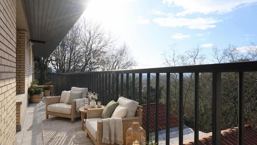 Dúplex en Ulía. Luminoso, vistas despejadas. photo 0