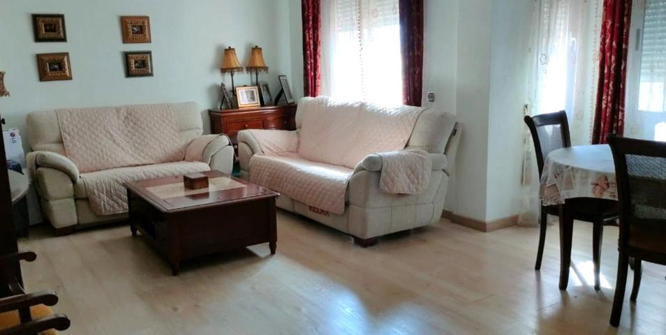 Unifamiliar Pareada En venta en Crevillente, Crevillent photo 0
