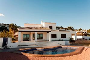Casa En venta en El Portet, Moraira photo 0