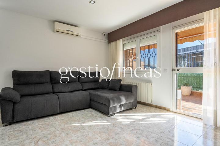 ¡ADOSADO DE 3 HABITACIONES A LA VENTA EN CAMBRILS! photo 0