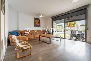 ¡Tu hogar junto al mar te está esperando en Mont-roig! photo 0