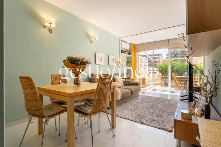 ¡FANTÁSTICO APARTAMENTO CON PISCINA COMUNITARIA EN LA PINEDA! photo 0