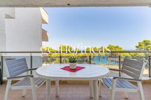 ¡MARAVILLOSO PISO EN PRIMERA LÍNEA DE MAR CON 3 HABITACIONES, PARKING Y PISCINA! photo 0