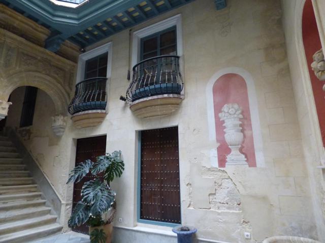 Piso en Casa Palacio en el Corazón de Cádiz: Un Tesoro Histórico Hecho Hogar photo 0