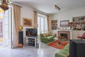 Exclusiva Casa Señorial en el Corazón de Sanlúcar de Barrameda – Una Joya Inmobiliaria con Historia photo 0
