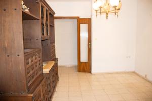 Luz, amplitud y ubicación: tu nuevo hogar en la calle Arroyo, Sevilla photo 0