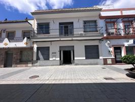 Local Comercial de 600 m2 con Posibilidad de cambio de uso a Vivienda o mixto en pleno centro photo 0