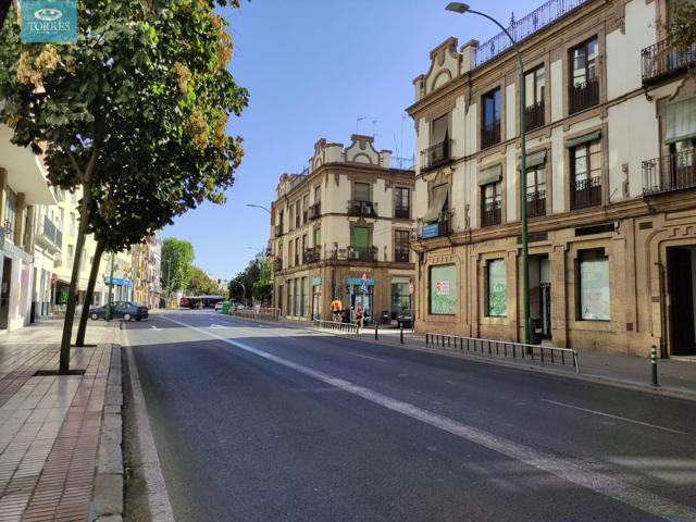 Piso exterior con balcón y reforma impecable para alquilar en plena Calle Recaredo photo 0