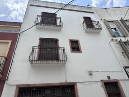 Chalet Adosado Unifamiliar de Alta Calidad con Amplias Posibilidades de Uso y Ampliación photo 0