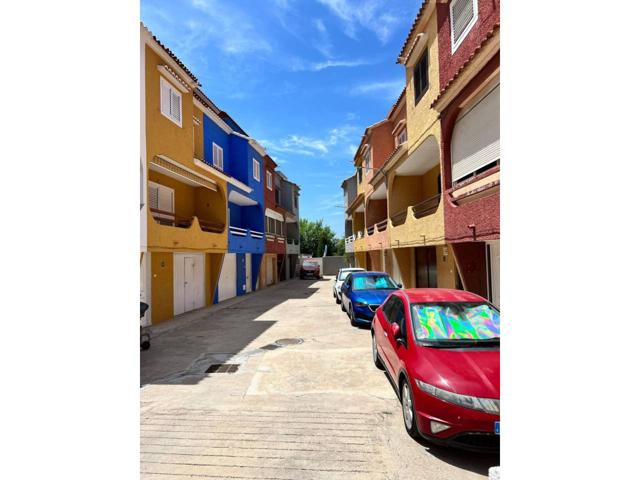 ADOSADO EXCLUSIVO EN PRIMERA LÍNEA DE PLAYA – BEGA DE MAR Se vende o se alquila con opción a compra photo 0