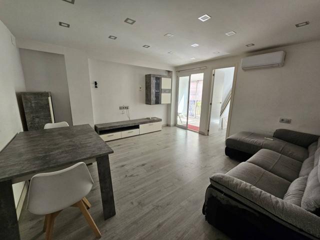 Piso reformado en Blasco Ibáñez – Zona Universitaria En una de las zonas más solicitadas de la ciudad, a pocos pasos de photo 0