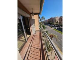 Exclusivo Amplio piso en venta en avenida Ausiàs March, Valencia – Amplitud, luz natural y ubicación inmejorable photo 0