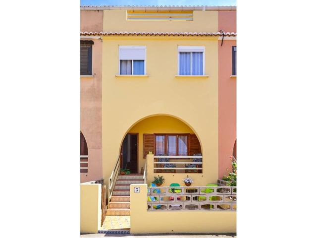 ADOSADO EXCLUSIVO EN PRIMERA LÍNEA DE PLAYA – MARENY DE BARRAQUETES 🏡 ¡Una joya junto al mar! Se vende espectacular ad photo 0