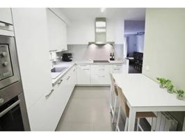 Piso reformado en venta en el corazón de Ruzafa – Valencia Presentamos esta magnífica vivienda en la calle de Cuba, ubi photo 0