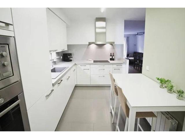 Piso reformado en venta en el corazón de Ruzafa – Valencia Presentamos esta magnífica vivienda en la calle de Cuba, ubi photo 0