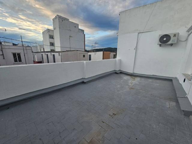 Fabuloso Ático Reformado en Sagunto Descubre este precioso ático completamente reformado con materiales de alta calidad photo 0