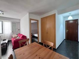 Magnífica oportunidad para vivir o invertir en una de las zonas más demandadas de Valencia, en la Avenida del Puerto con photo 0