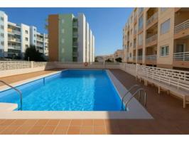 Inmocity Expertos Inmobiliarios presenta este magnífico apartamento con LICENCIA TURÍSTICA EN VIGOR en la playa de La Po photo 0