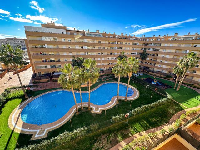 ¡Vivienda Ideal con Terraza, Piscina, Garaje y Parque Infantil en Zona Exclusiva! photo 0