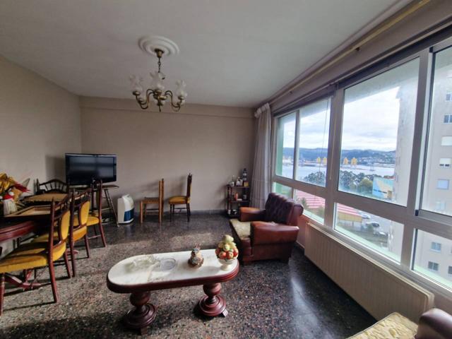 PISO CON ASCENSOR Y VISTAS A LA RIA EN CARANZA photo 0