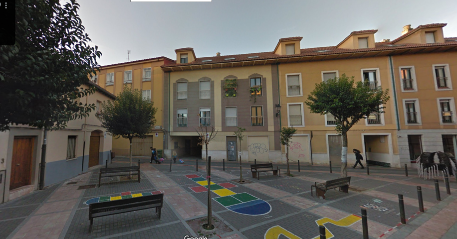 Trastero en venta en León de 67 m2 photo 0