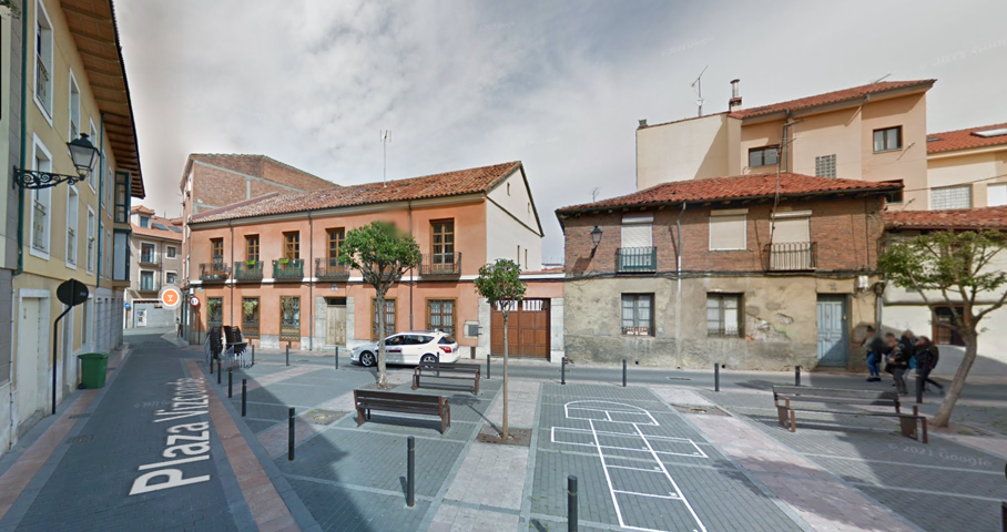 Local en venta en León de 50 m2 photo 0