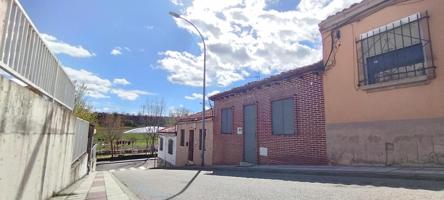 Casa - Chalet en venta en León de 87 m2 photo 0